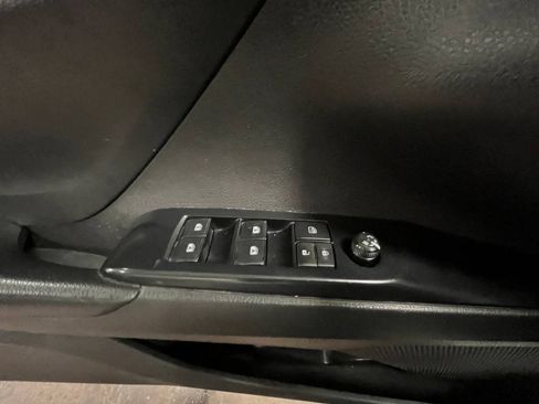 Used 2020 Toyota Camry LE FWD image 34