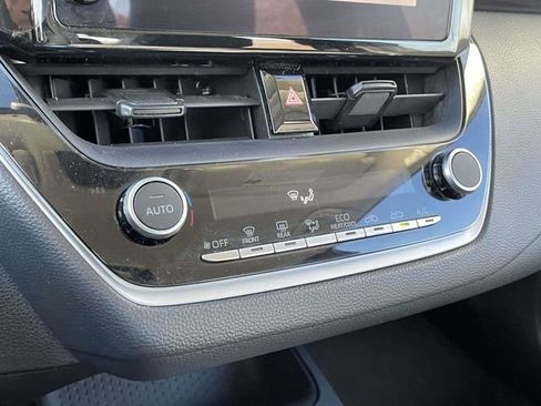 Used 2023 Toyota Corolla LE image 29