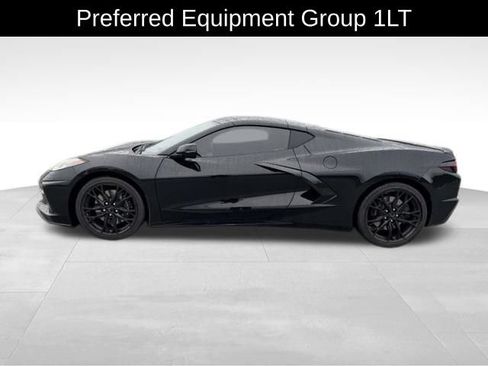 Used 2023 Chevrolet Corvette Stingray Coupe w/ Z51 Performance Package RWD image 4