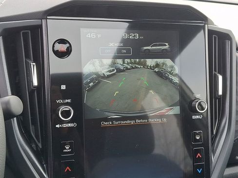 Used 2025 Subaru Forester Premium image 17