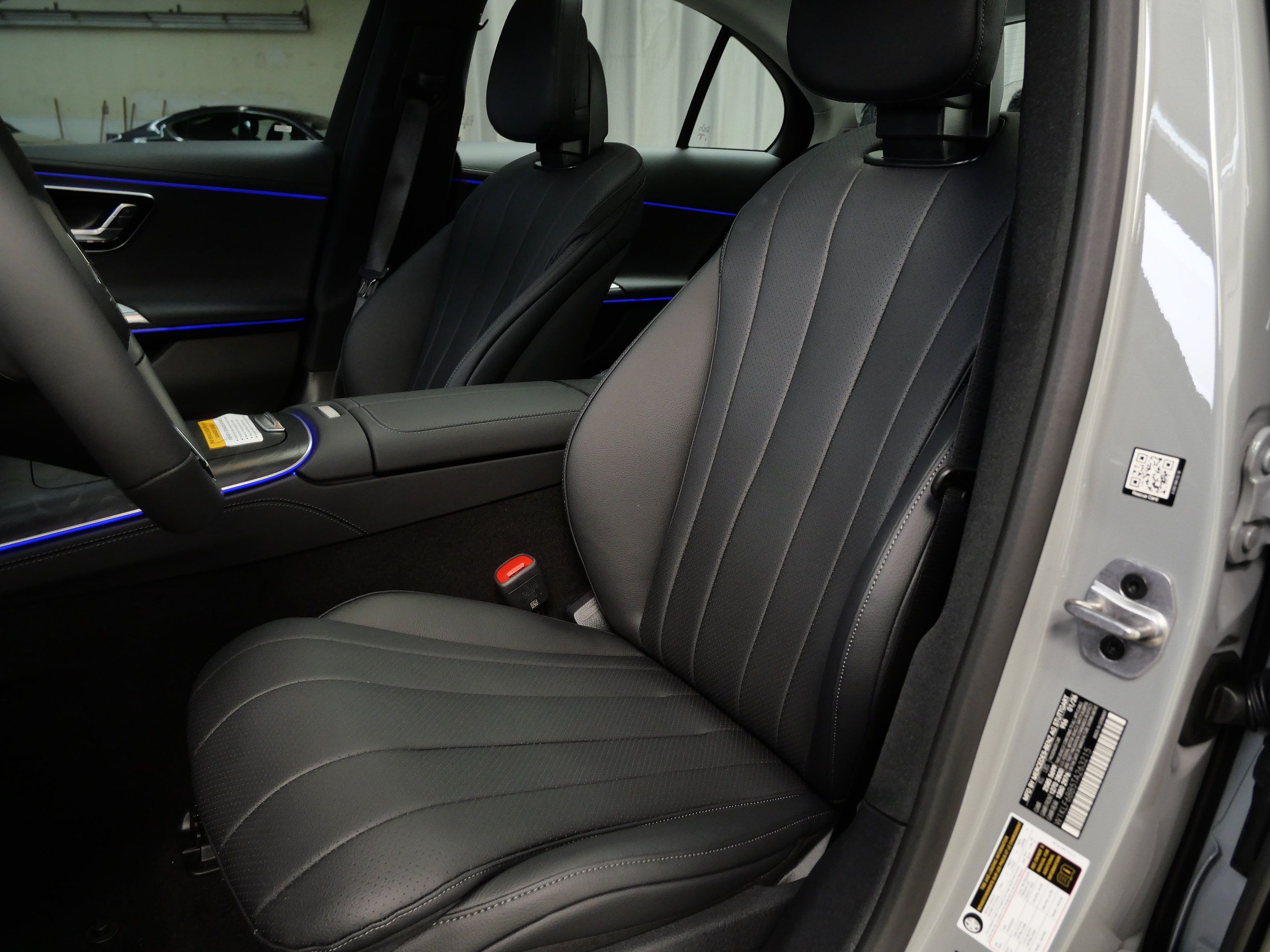 New 2026 Mercedes-Benz E 450 4MATIC Sedan image 3