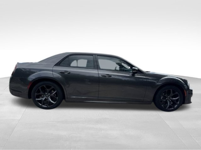 Used 2023 Chrysler 300 S w/ Comfort Group RWD image 7