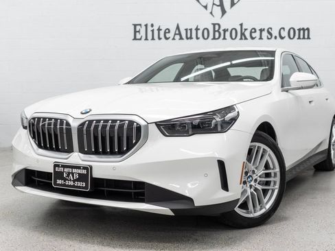 Used 2025 BMW 540i xDrive AWD/4WD image 50