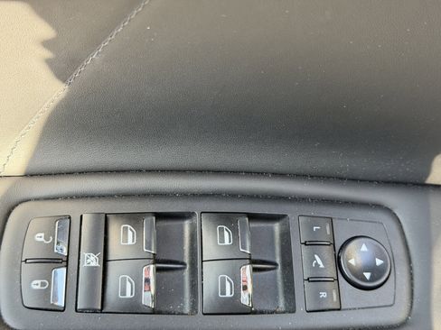 Used 2022 Maserati Quattroporte GT image 25