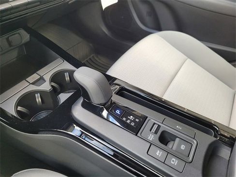 Used 2025 Toyota Prius LE image 12