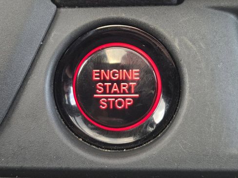 Used 2023 Honda Pilot Touring image 34