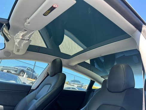 Used 2020 Tesla Model 3 Long Range AWD/4WD image 18