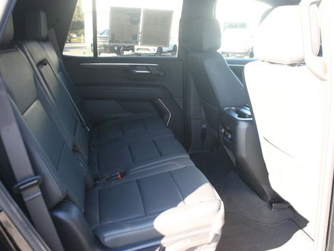 Used 2025 Chevrolet Tahoe Z71 image 36