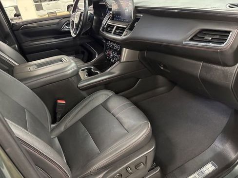 Used 2023 Chevrolet Suburban RST w/ Luxury Package AWD/4WD image 9