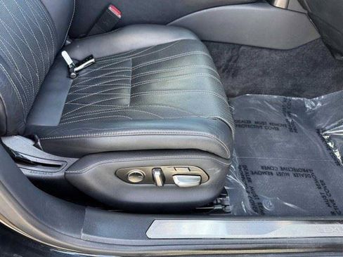 Used 2018 Lexus LS 500h w/ Luxury Package RWD image 42
