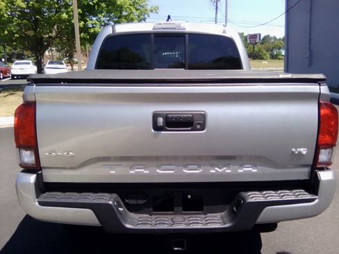 Used 2023 Toyota Tacoma SR AWD/4WD image 5
