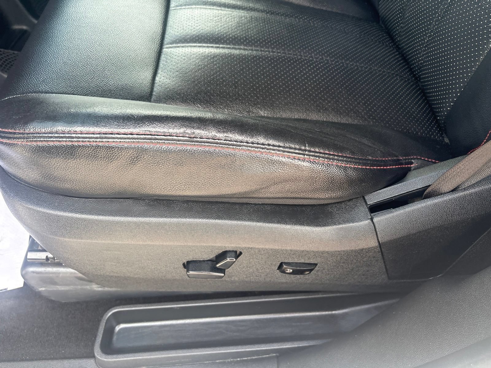 Used 2019 Dodge Grand Caravan GT FWD image 23