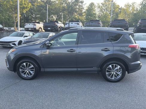 Used 2016 Toyota RAV4 XLE w/ Convenience Package AWD/4WD image 4