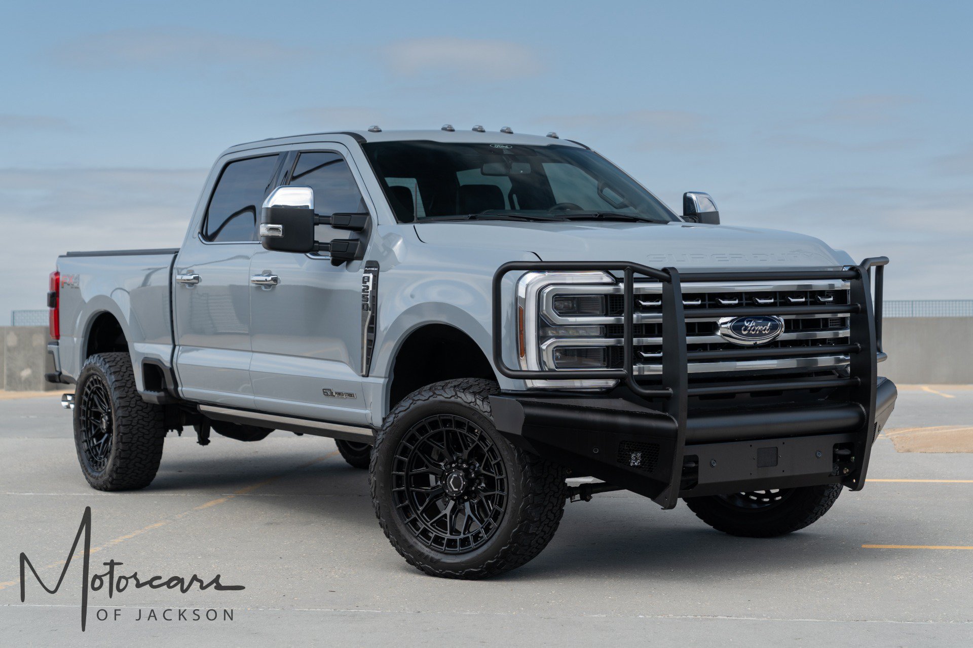 Used 2024 Ford F250 Platinum AWD/4WD image 2