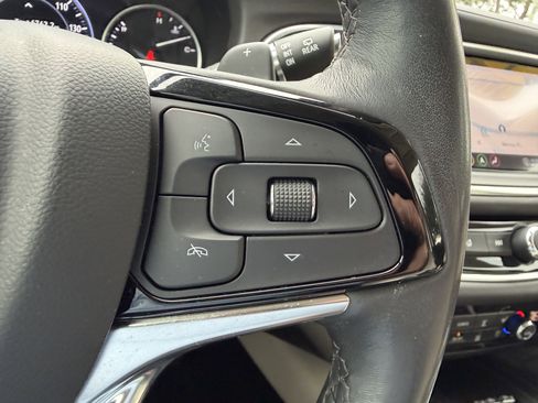 Used 2024 Buick Enclave Avenir w/ Avenir Technology Package image 31