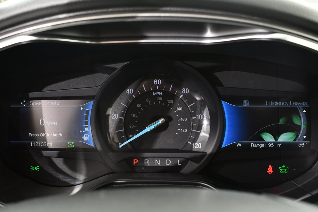 Used 2020 Ford Fusion SE FWD image 26
