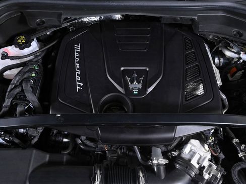 Used 2025 Maserati Grecale GT AWD/4WD image 23