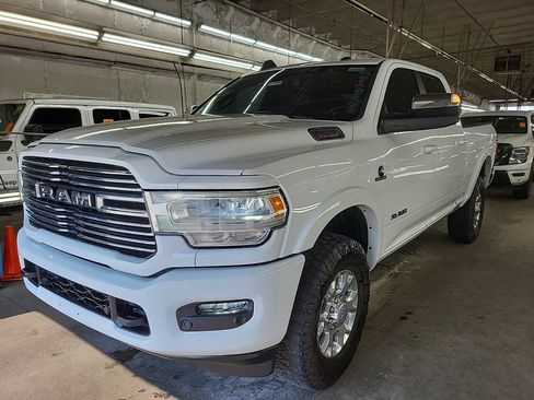 Used 2022 RAM 2500 Laramie AWD/4WD image 4