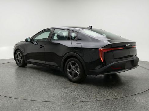 Used 2025 Kia K4 FWD image 6