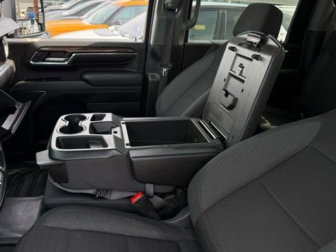 Used 2024 Chevrolet Silverado 2500 LT image 25