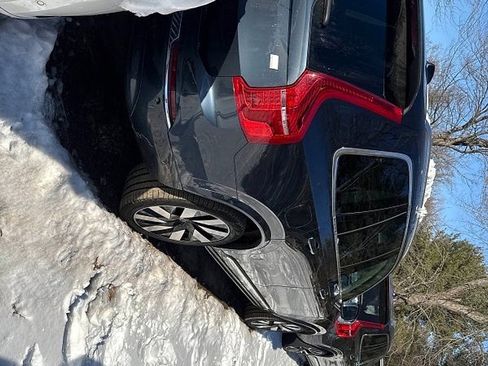 Certified 2024 Volvo XC90 T8 Plus image 2