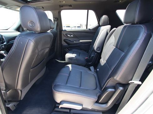 Used 2023 Chevrolet Traverse RS AWD/4WD image 7