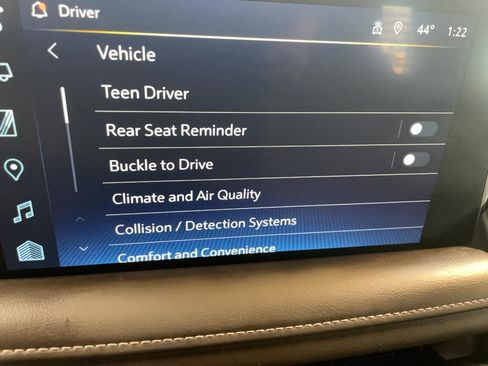 Used 2022 Chevrolet Suburban Z71 w/ Max Trailering Package image 12