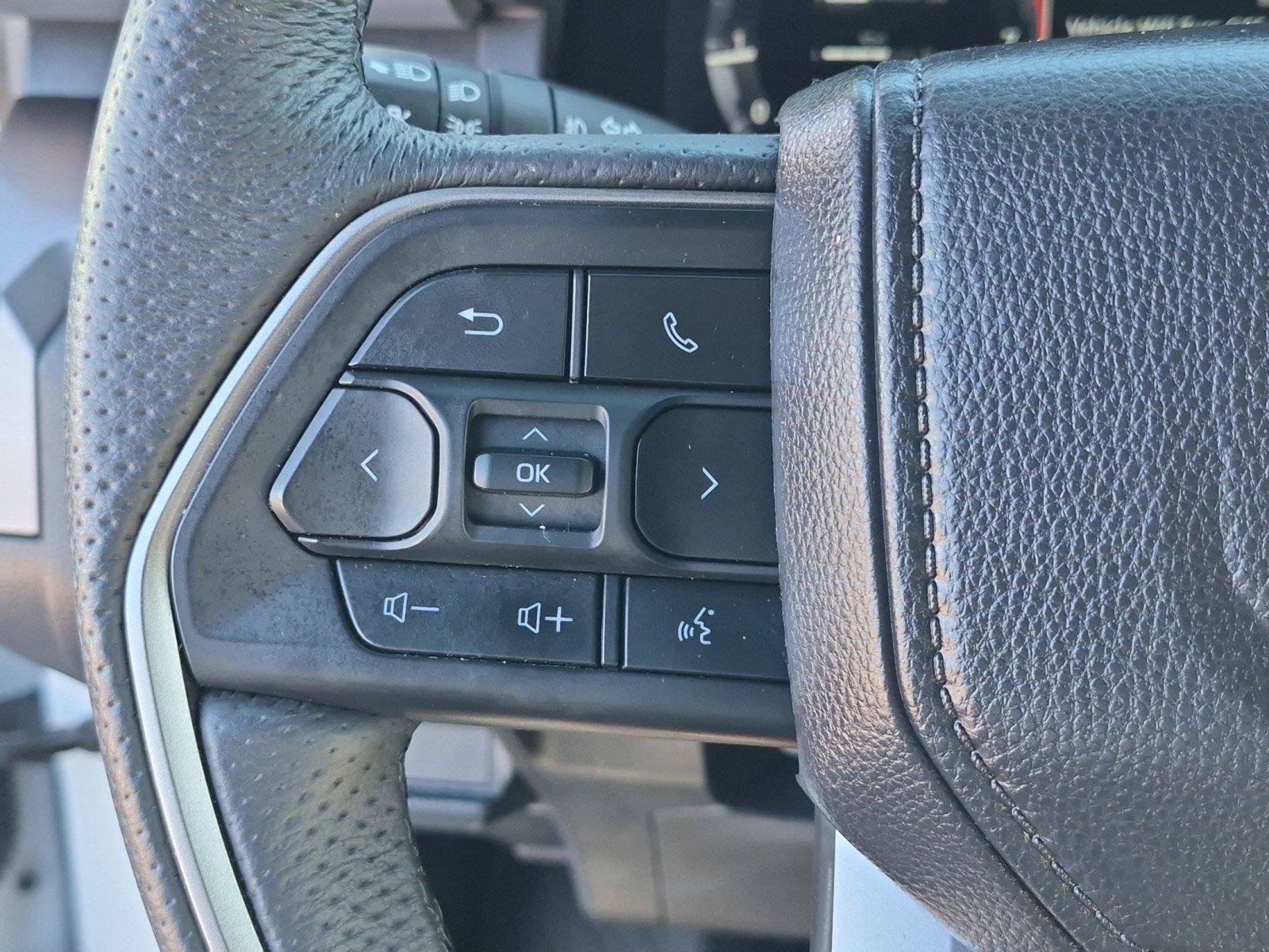 Used 2025 Toyota Tacoma TRD Sport AWD/4WD image 28