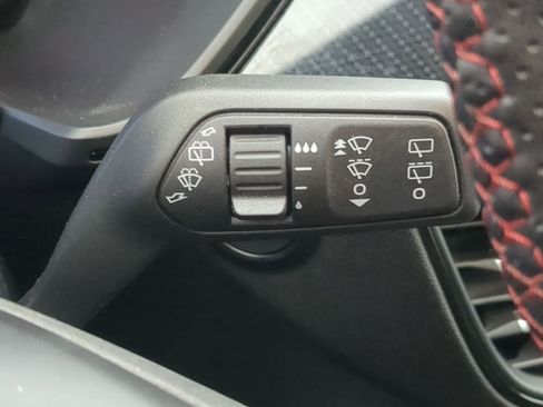 Used 2025 Ford Escape ST-Line image 28