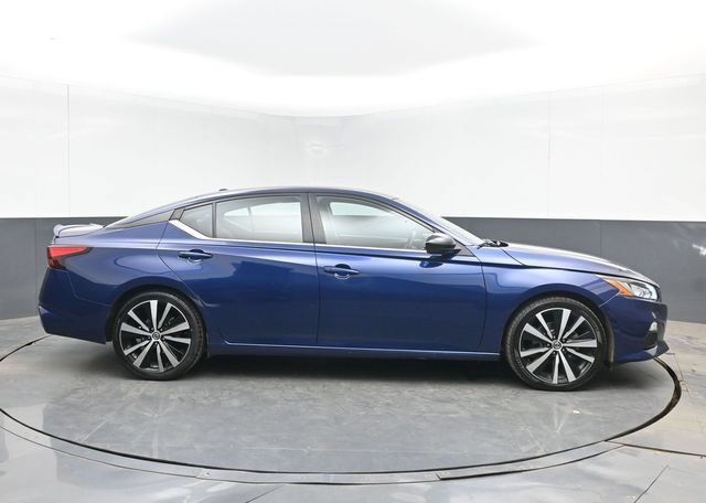 Used 2022 Nissan Altima 2.5 SR FWD image 11