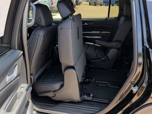 New 2026 Chevrolet Traverse LT w/ Midnight/Sport Edition FWD image 34