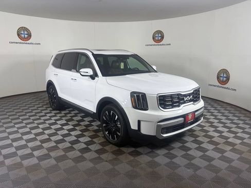 Used 2024 Kia Telluride AWD image 18