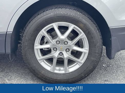 Used 2024 Chevrolet Equinox LS w/ LS Convenience Package AWD/4WD image 12