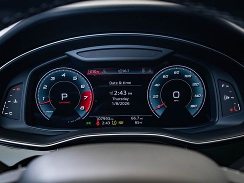 Used 2021 Audi Q8 Prestige image 29