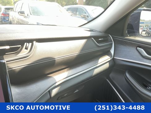 Used 2021 Jeep Grand Cherokee L Limited AWD/4WD image 24