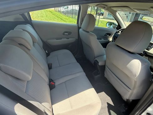 Used 2018 Honda HR-V LX image 16