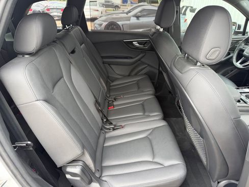 Used 2021 Audi Q7 3.0T Prestige AWD/4WD image 23