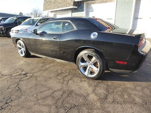 Used 2013 Dodge Challenger SXT w/ Super Sport Group image 8