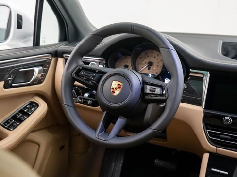 New 2026 Porsche Macan S image 12