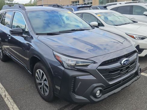 Used 2024 Subaru Outback Premium AWD/4WD image 1