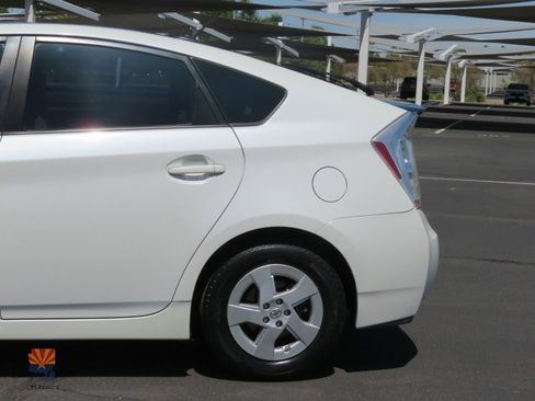 Used 2011 Toyota Prius Three w/ Solar Roof Pkg FWD image 20