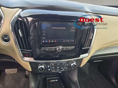 Used 2022 Chevrolet Traverse LT AWD/4WD image 43