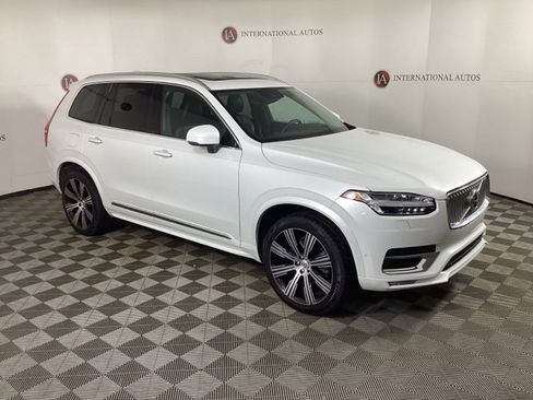 Used 2022 Volvo XC90 T6 Inscription w/ Advanced Package image 3