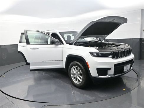 New 2025 Jeep Grand Cherokee L Laredo image 25