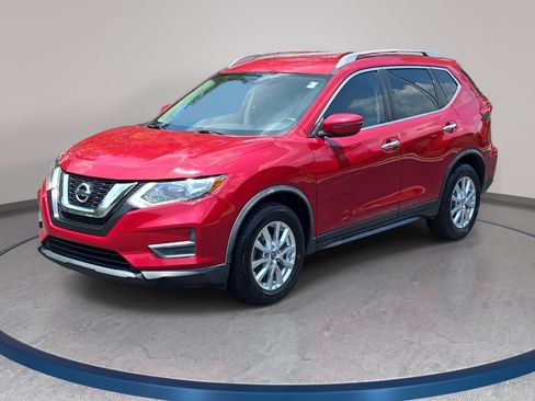 Used 2017 Nissan Rogue SV FWD image 1