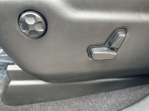 Used 2024 Dodge Durango GT image 28