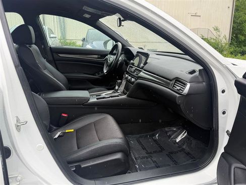 Used 2020 Honda Accord Sport image 13