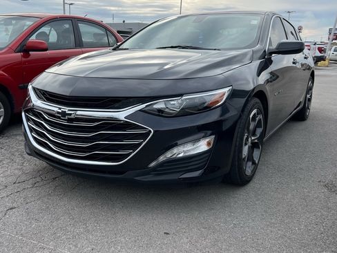 Used 2022 Chevrolet Malibu LT image 3