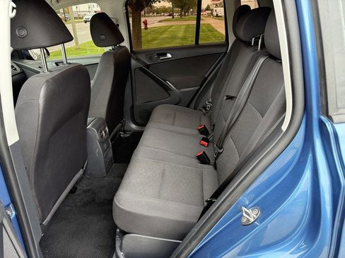 Used 2017 Volkswagen Tiguan Limited w/ Premium Package FWD image 10