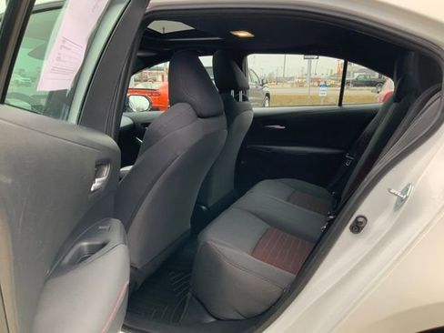 Used 2023 Toyota Corolla SE w/ SE Premium Package image 19